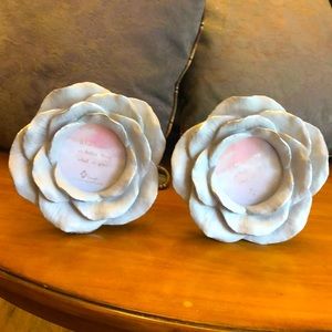 New with tags! Decorative flower petal frames 4x4